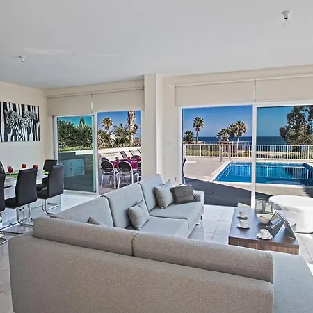 Villa Four Bedrooms 1268 Protaras