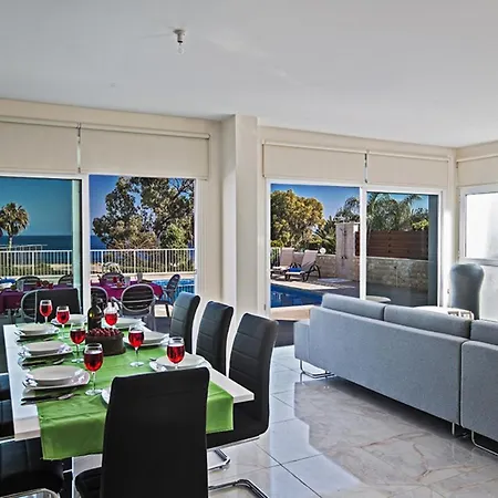 Four Bedrooms 1268