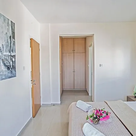 Four Bedrooms 1268